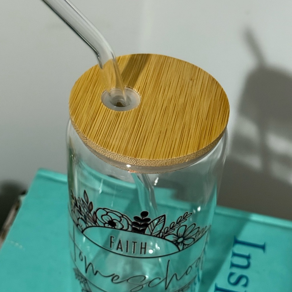 Floral Glass Tumbler with glass Straw bamboo lid - Picture 3 of 4